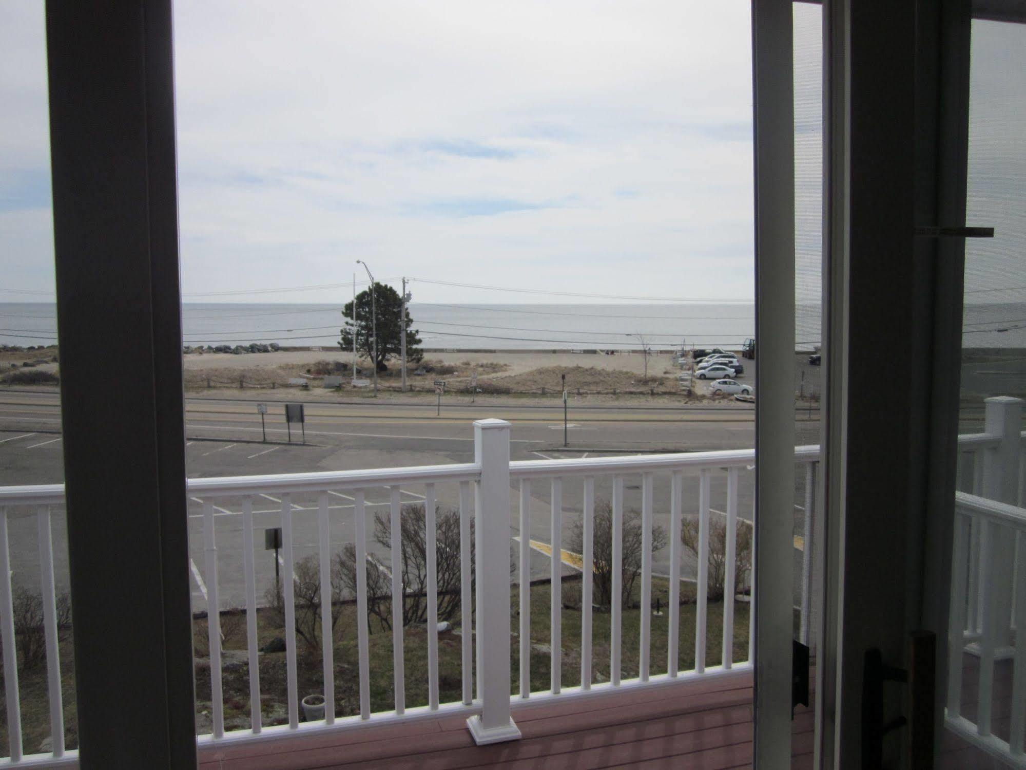 Windjammer By The Sea Motel Hampton Dış mekan fotoğraf